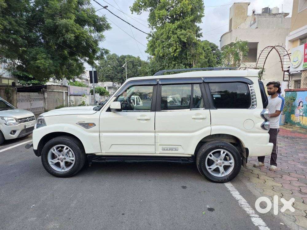 Mahindra Scorpio S10 7 Seater, 2017, Diesel