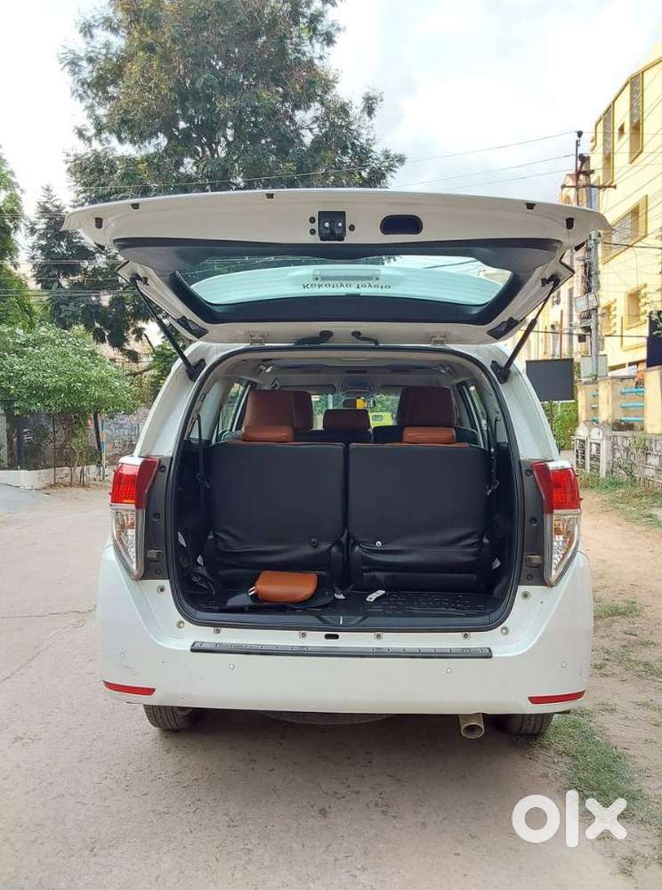 Toyota Innova Crysta 2.4 V 8 Str, 2023, Diesel