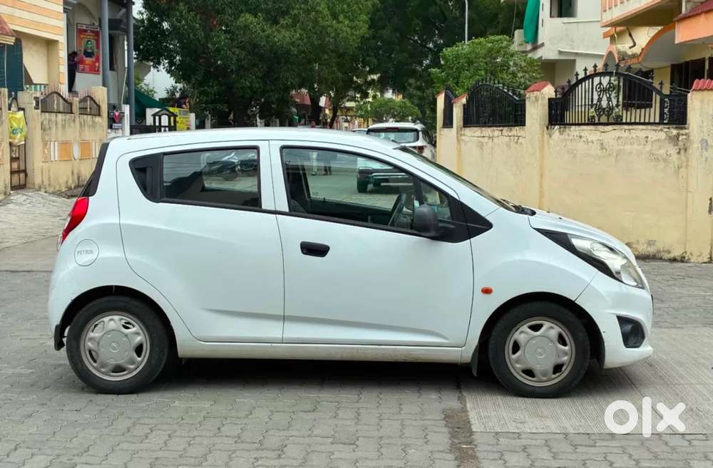 Chevrolet Beat, 2015, Petrol