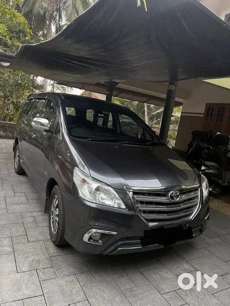 Toyota Innova 2015 Diesel Well Maintained