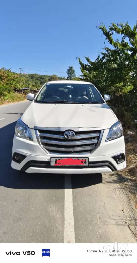 Toyota Innova 2015 Diesel Well Maintained