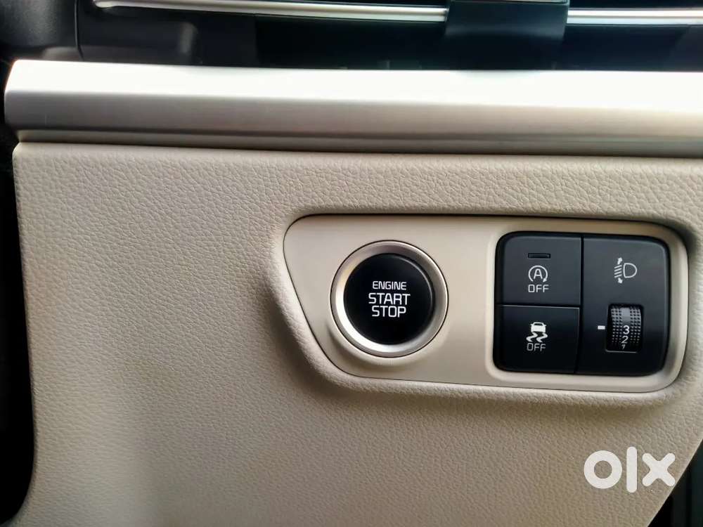 Kia Carens 2025 Petrol Good Condition Well Maintained Super Condition