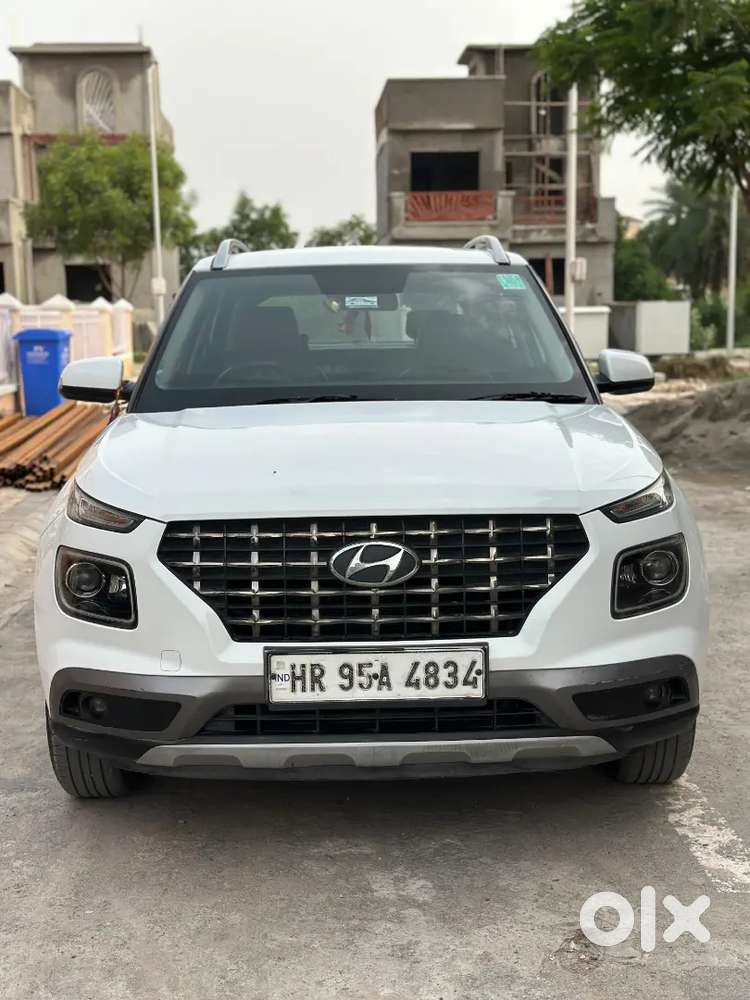 Hyundai Venue 1.2 2021 Km Driven 57000