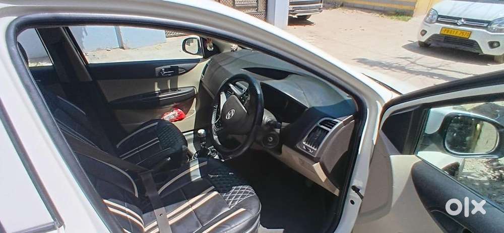 Hyundai I20 2013 Petrol 65 Km Driven