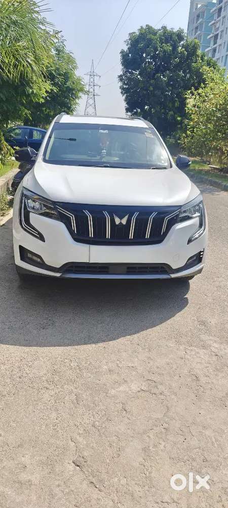Mahindra Xuv700 2022 Diesel 13500 Km Driven