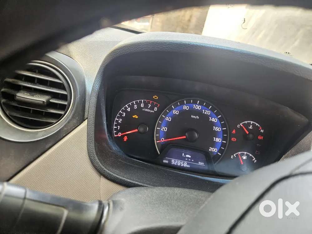 Single Hand Untouched Servicees On Time