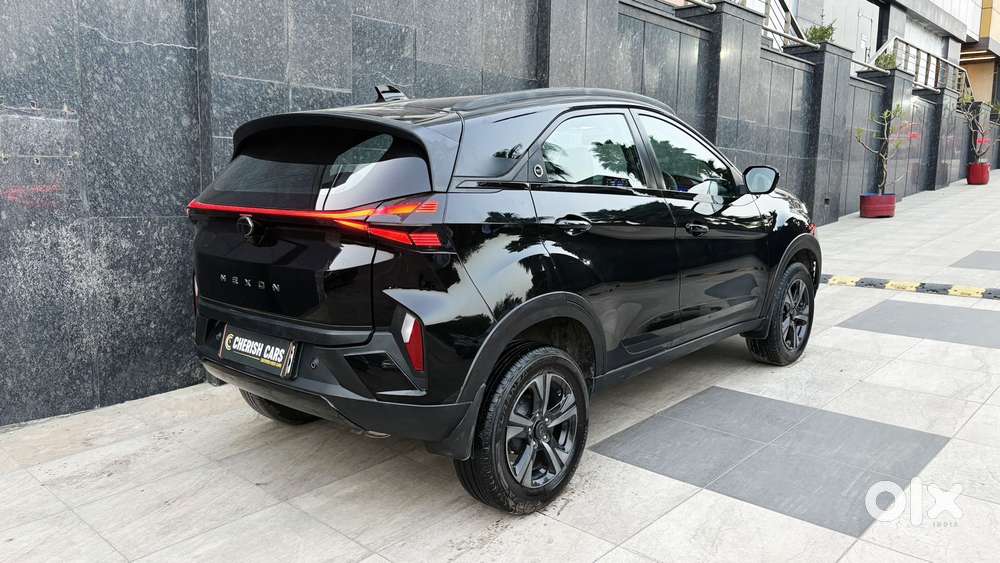 Tata Nexon Creative Plus 1.2 Petrol 6mt Dark Edition, 2024, Petrol