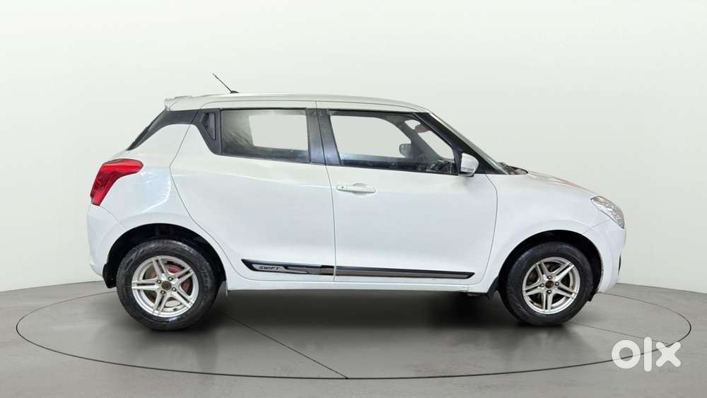 Maruti Suzuki Swift Vxi, 2021, Petrol