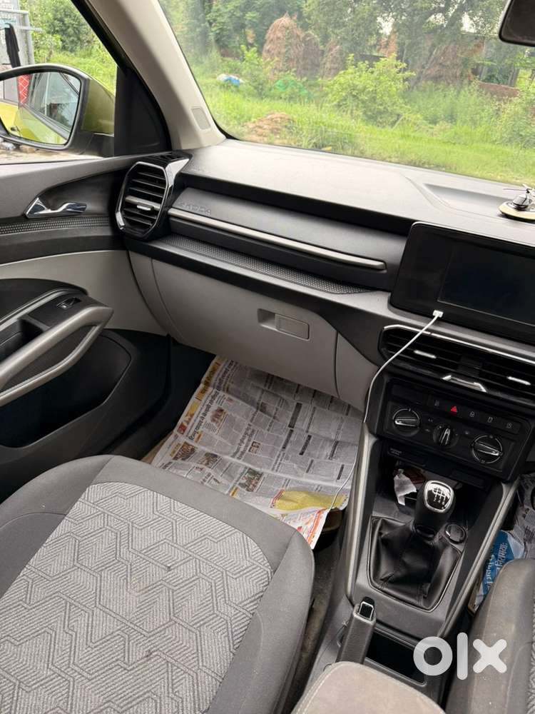Skoda Kylaq Petrol Signature 2025