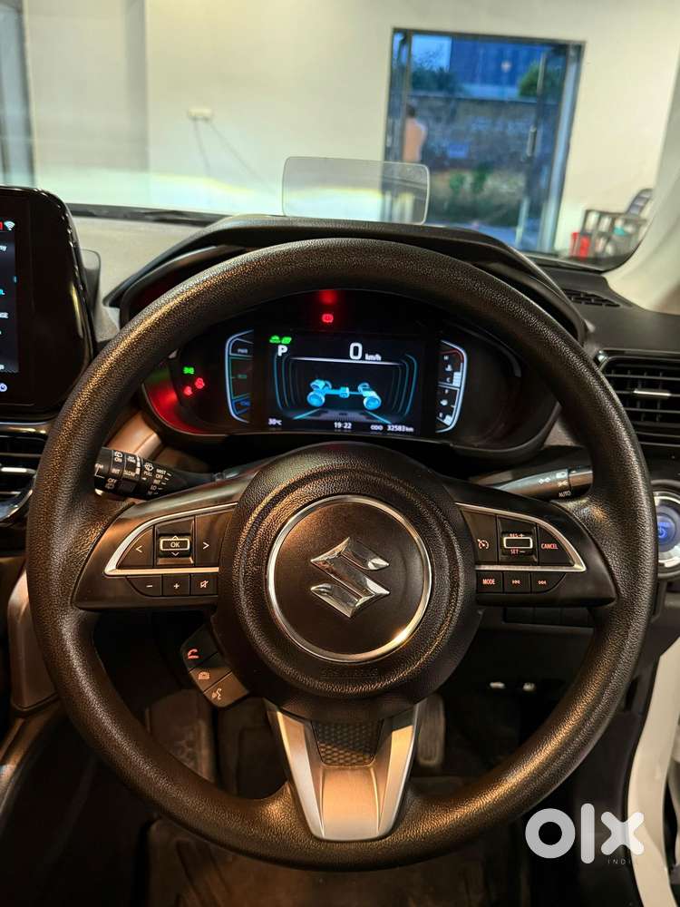 Maruti Suzuki Grand Vitara 1.5 Zeta Plus Intelligent Hybrid Ecvt, 20..