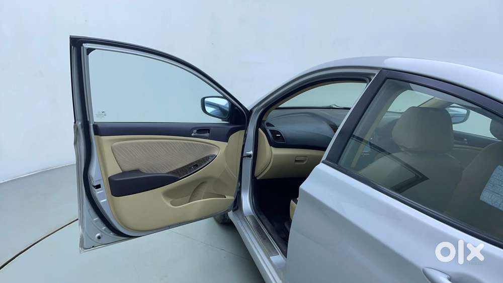 Hyundai Verna Fluidic 1.6 Vtvt Sx, 2017, Petrol