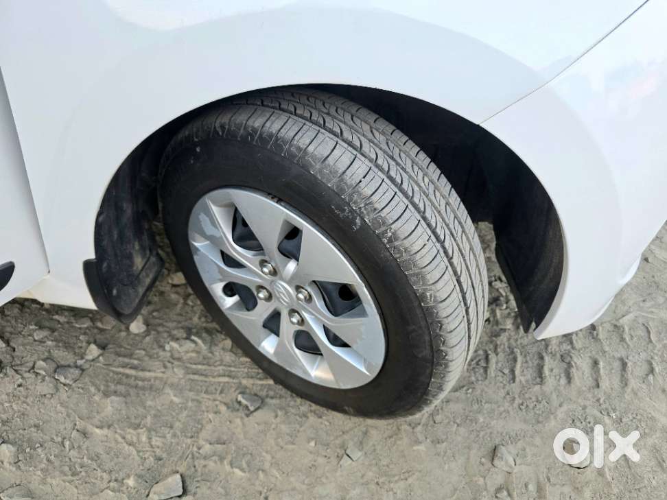 Hyundai Xcent 1.2 S Abs Petrol, 2015, Cng & Hybrids