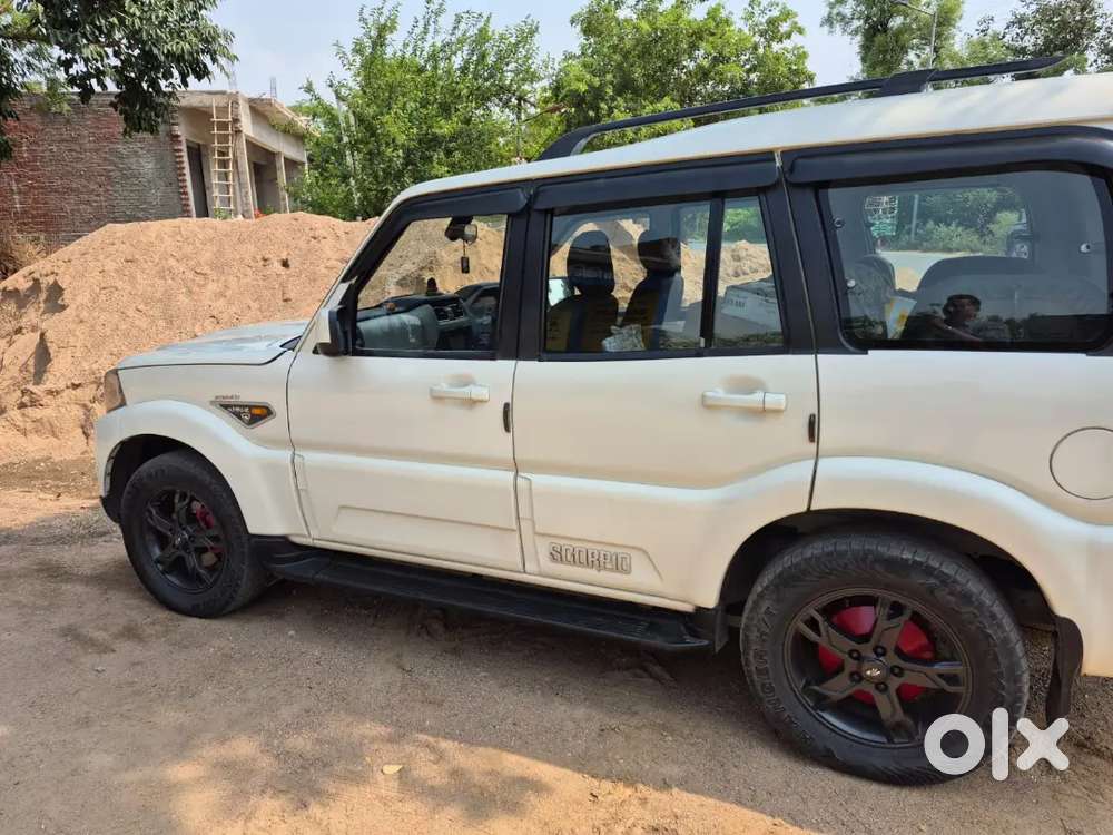 Mahindra Scorpio Diesel 2016