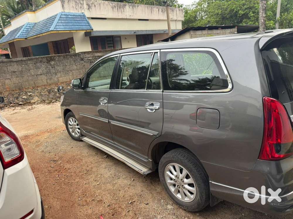 2013 Innova V For Sale