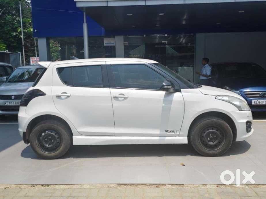 Maruti Suzuki Swift Vxi, 2016, Petrol