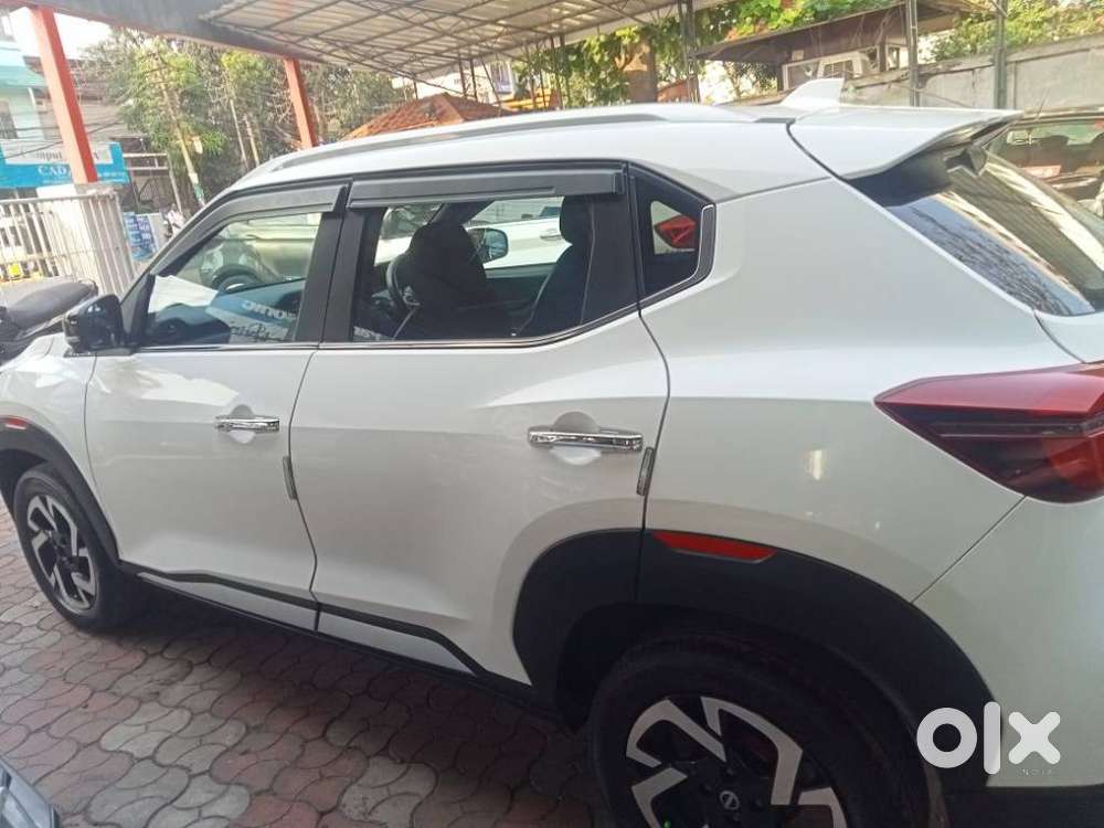 Nissan Magnite 1.0 Xv Turbo Cvt, 2023, Petrol