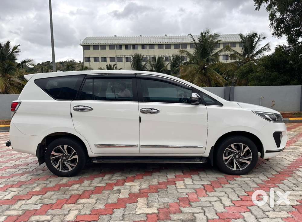 Toyota Innova Crysta 2022