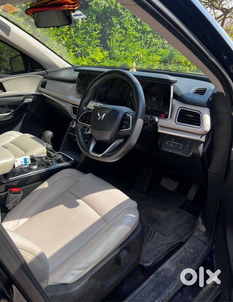 Mahindra Xuv700 Ax7 Luxury Pack Awd, 2023, Diesel