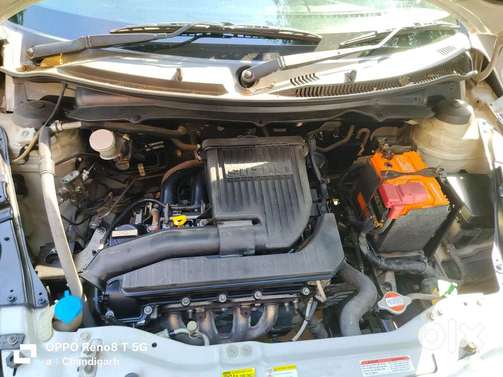 Maruti Suzuki Swift Vxi 1.2 Abs Bs-iv, 2016, Petrol
