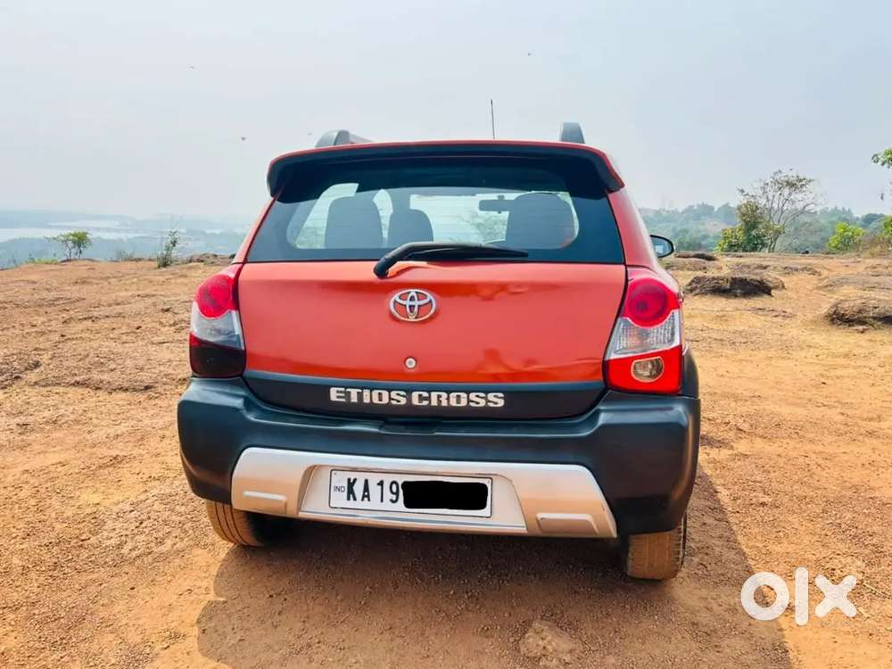 Toyota Etios Cross 2014 Diesel 90000 Km Driven