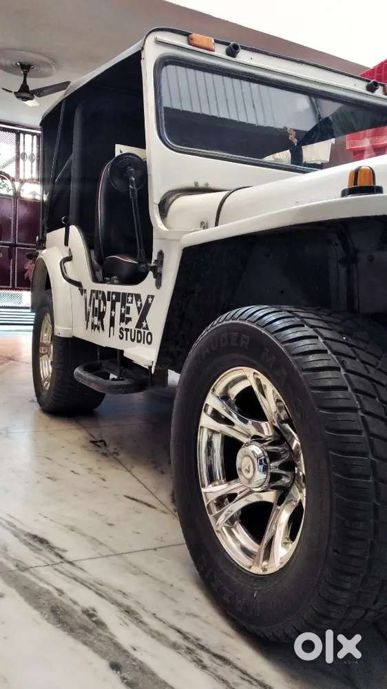 Mahindra Jeep