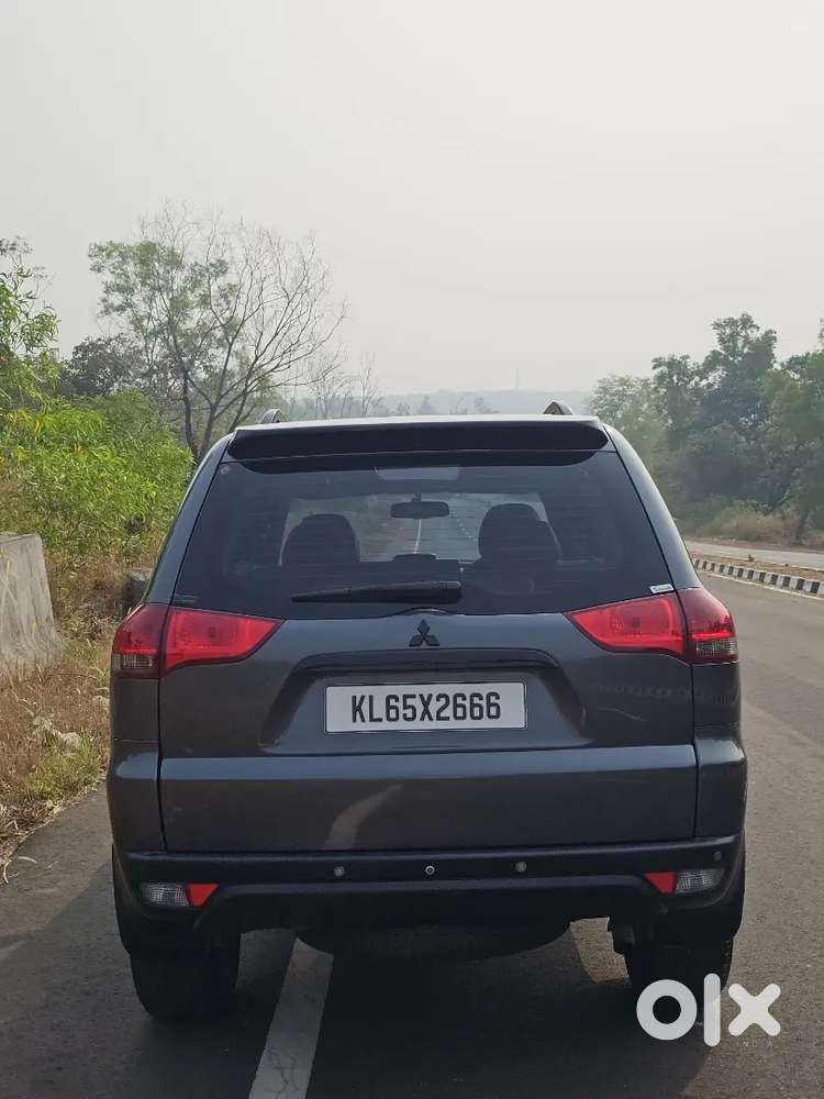 Mitsubishi Pajero Sport 2015 Diesel 118000 Km Driven