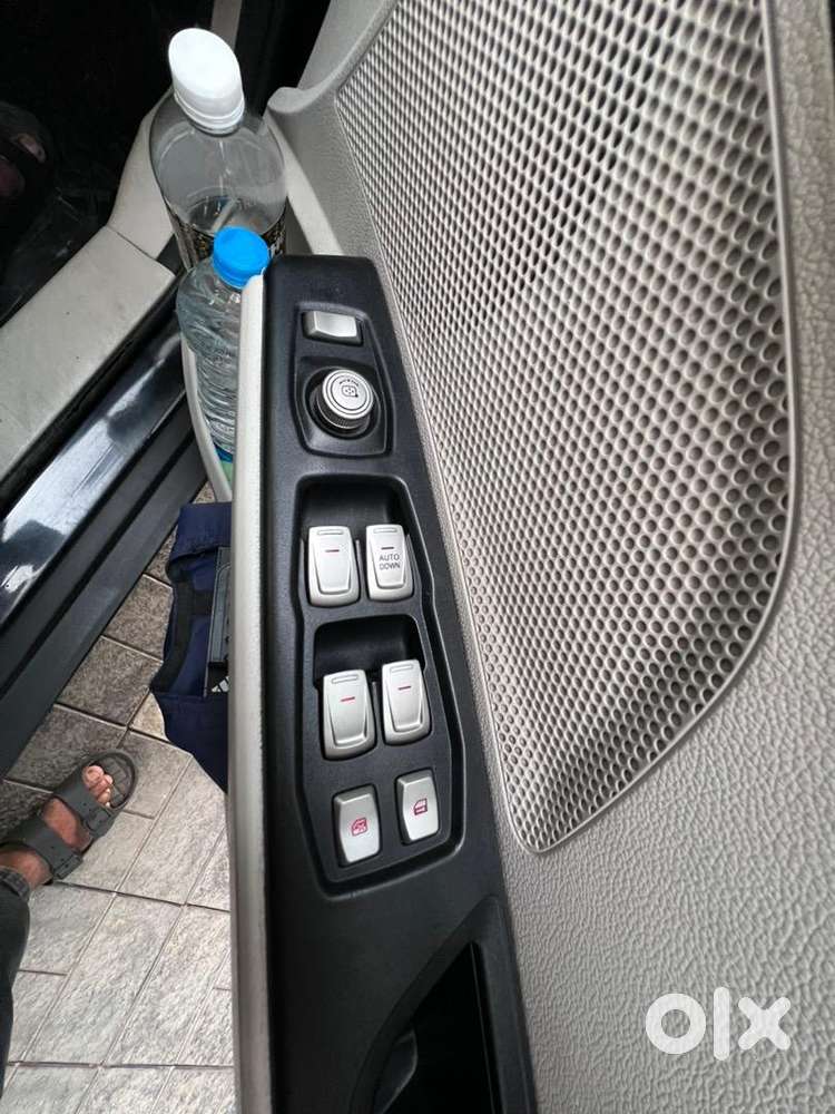 Xuv 300 W4 -  2022 Model