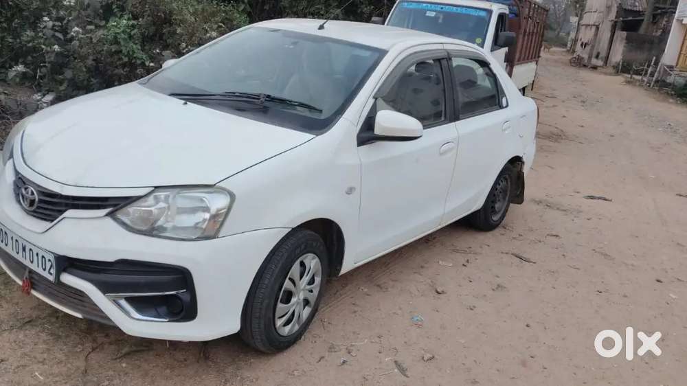 Toyota Etios Cross 2019
