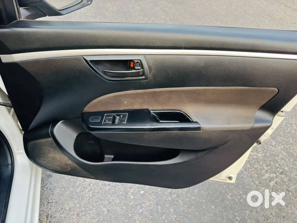 Maruti Suzuki Swift Lxi Optional-o, 2017, Petrol