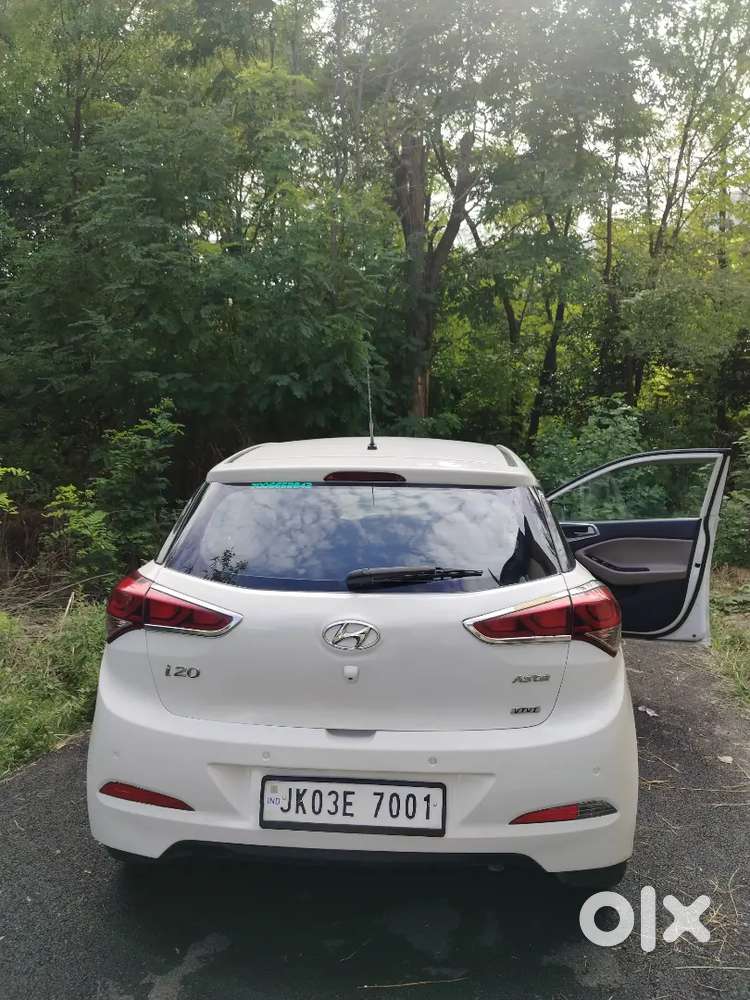 Hyundai I20 2016 Petrol Well Maintained/top Variant Push Button Start