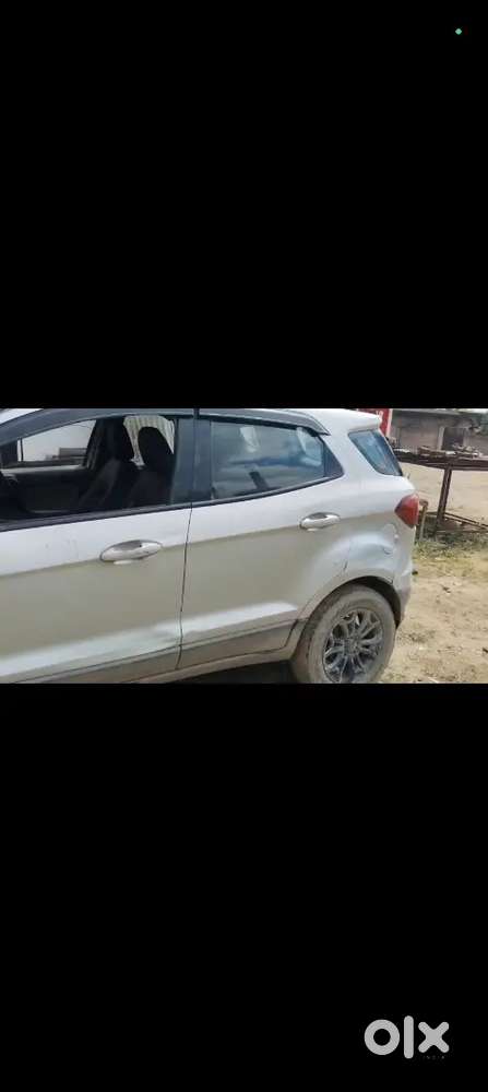Selling An Accidental Ford Ecosport In As-is Condition. Front-end An