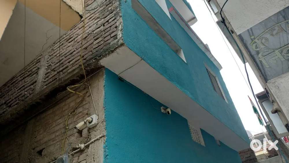 700 Sq.Ft. 3-Storey House for Sale &ndash; Gandhi Nagar, Kankarbagh