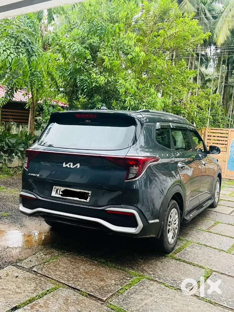 Kia Carens 2023 Petrol Good Condition