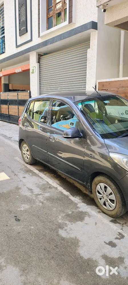 Hyundai I10 2012 Petrol Well Maintained Showroom Condition