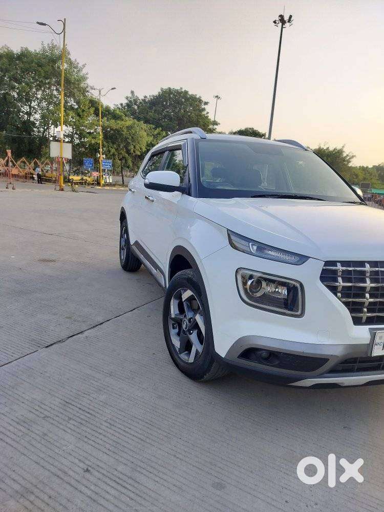Hyundai Venue Sx (o) Mt 1.5 Diesel, 2021, Diesel