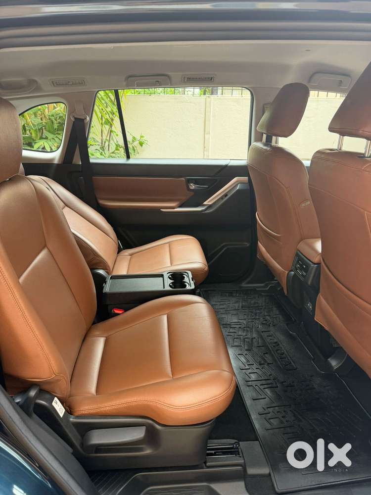 Toyota Innova Hycross 7s Option, 2025, Petrol