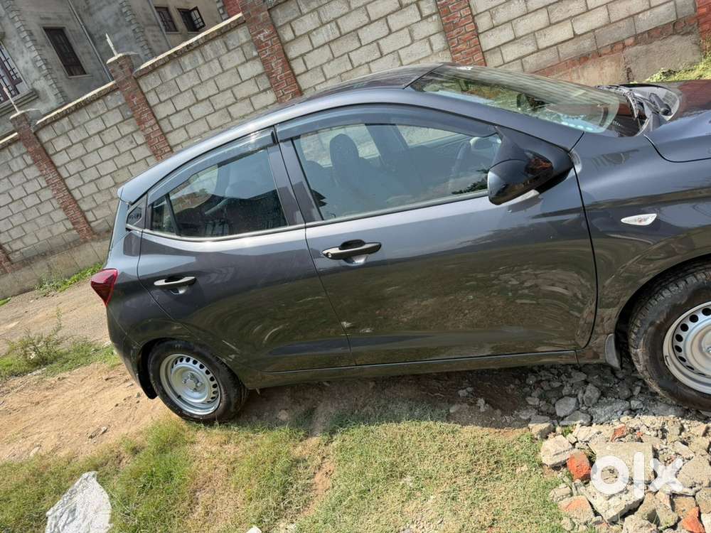 Hyundai Aura Petrol Manual 2026
