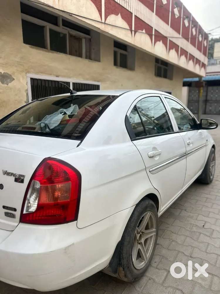 Hyundai Verna 2009 Diesel Manual