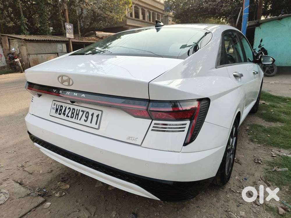 Hyundai Verna 1.5 Sx (o) Vtvt, 2024, Petrol