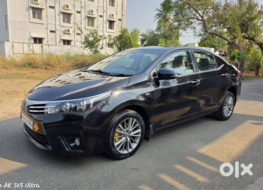 Toyota Corolla Altis 2010-2013 Gl, 2015, Petrol