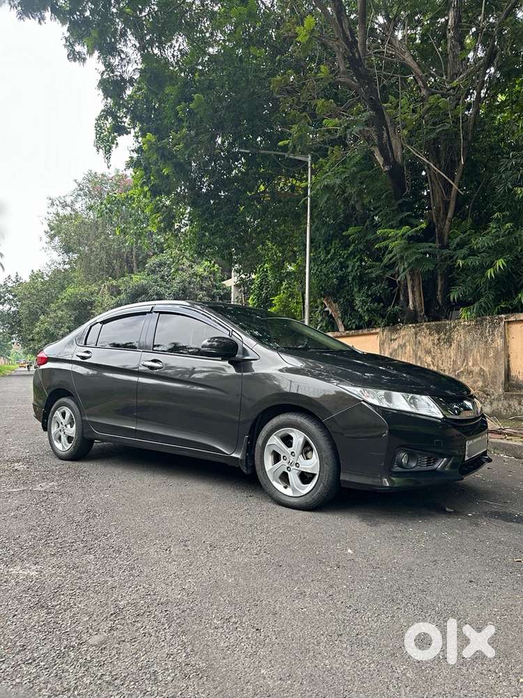 Brand New Condition Honda City Petrol Vmt With All Papers Updated !