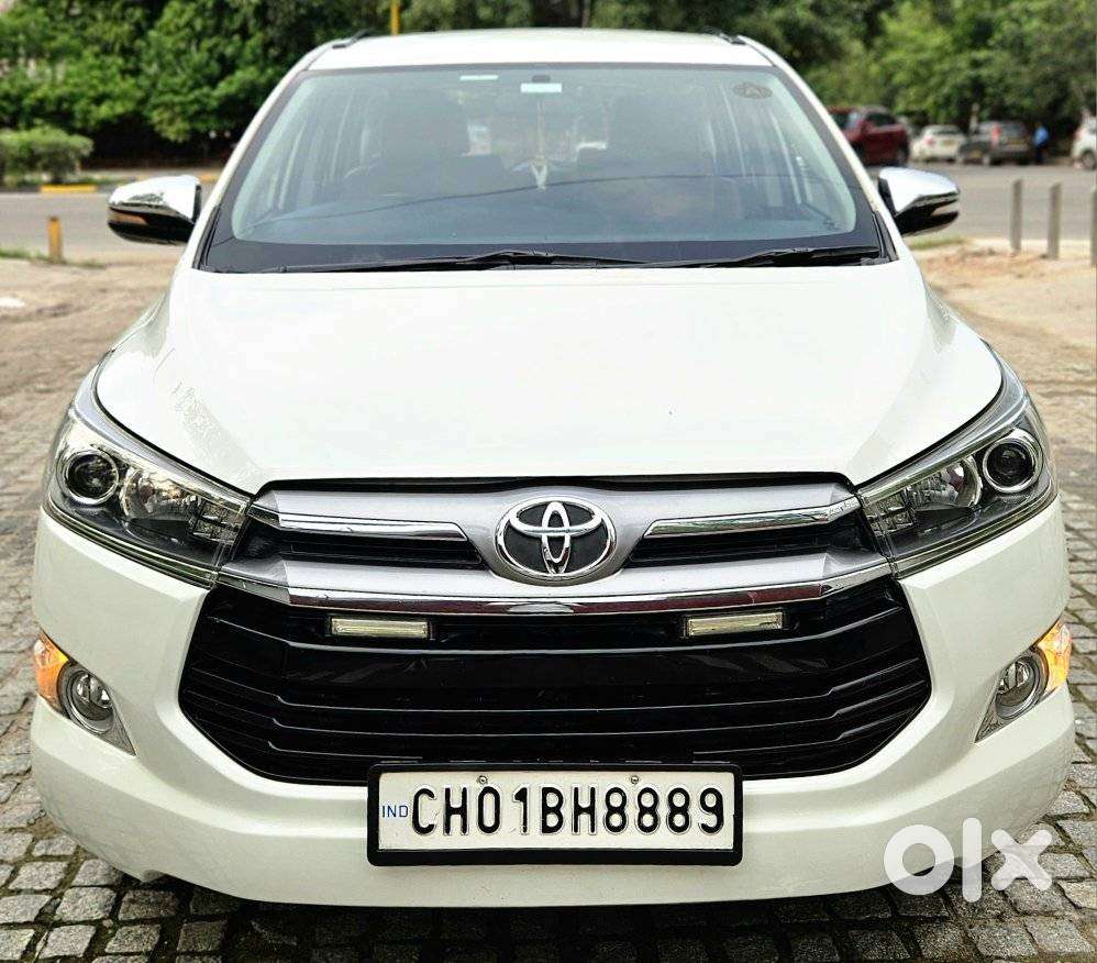 Toyota Innova Crysta 2.8z Automatic, 2016, Diesel