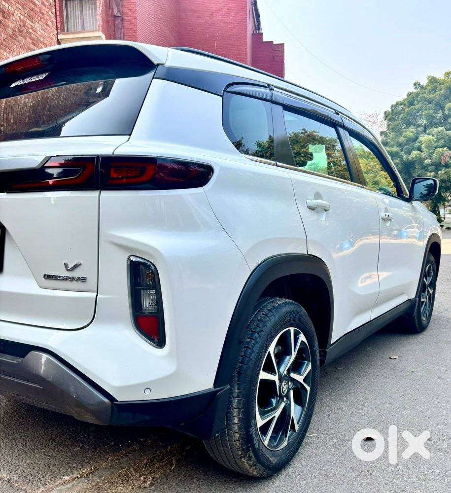 Toyota Urban Cruiser Hyryder 1.5 V Neo Drive At, 2024, Petrol