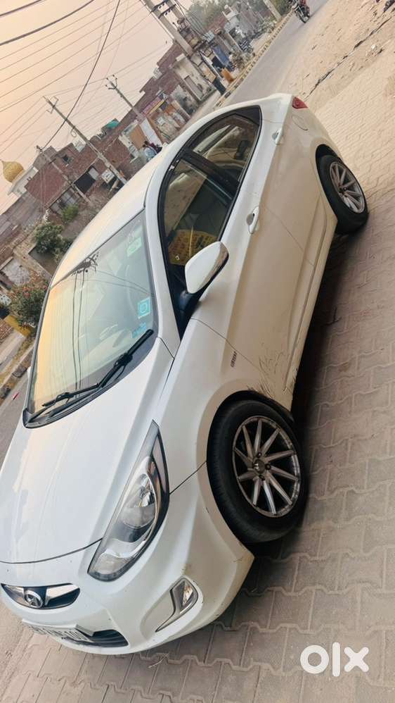 Hyundai Fluidic Verna 2011 Diesel Manual 240000 Km