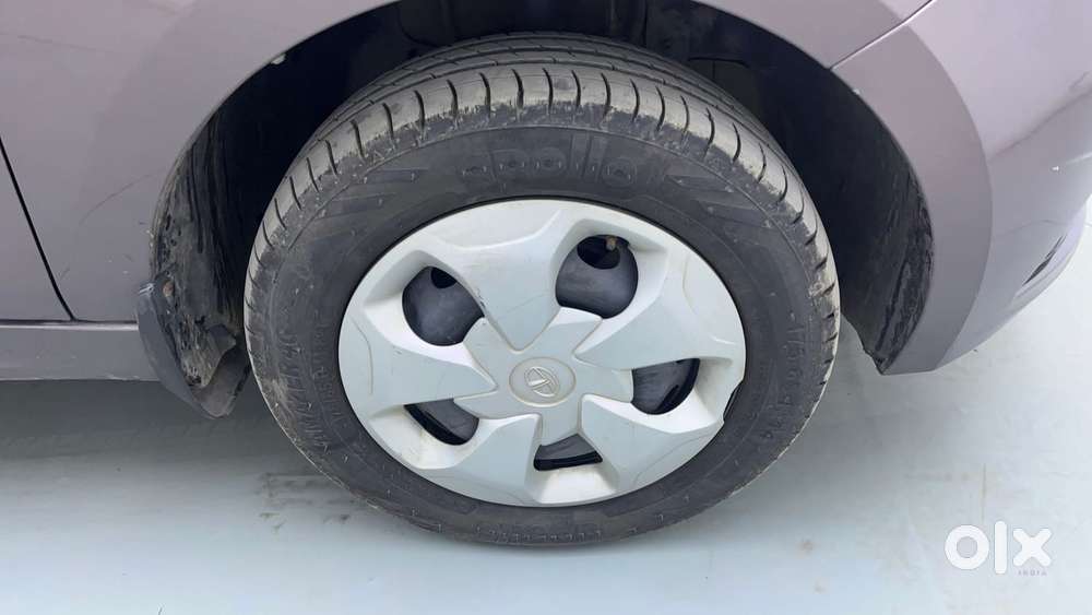 Tata Tiago 1.2 Revotron Xt, 2018, Petrol
