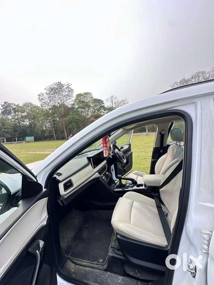 Mahindra Xuv700 Petrol 2024