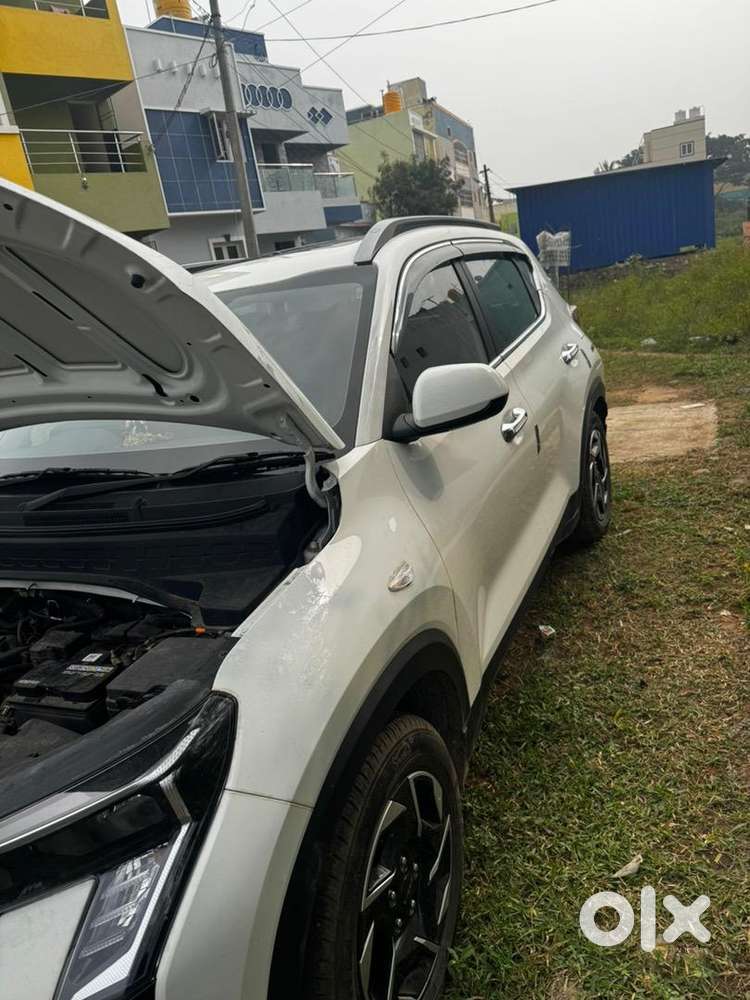 Kia Sonet 2024 Petrol 6000 Km Driven