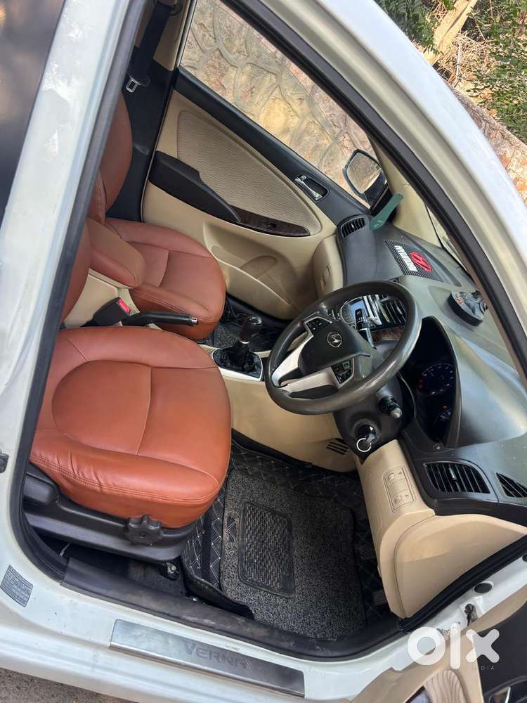 Hyundai Verna Fluidic 1.6 Vtvt Sx, 2012, Petrol