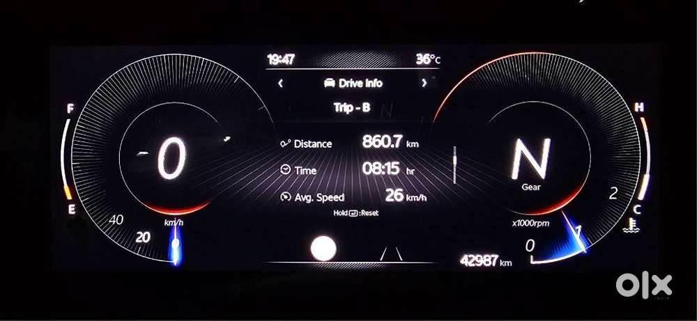 Mahindra Xuv700 2.2 Ax 7 Diesel Mt Luxury Pack Str, 2023, Diesel