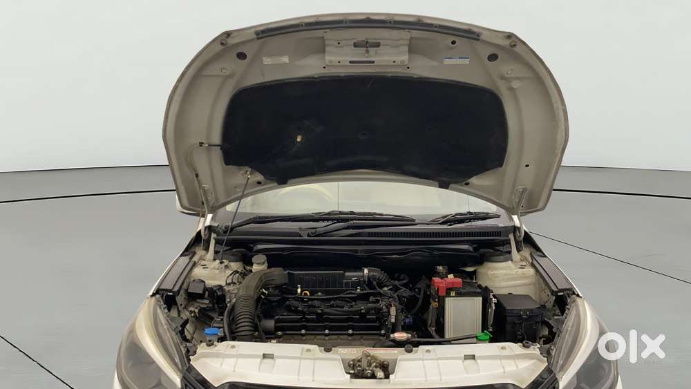 Maruti Suzuki Ciaz 1.5 Alpha Shvs Petrol, 2021, Petrol